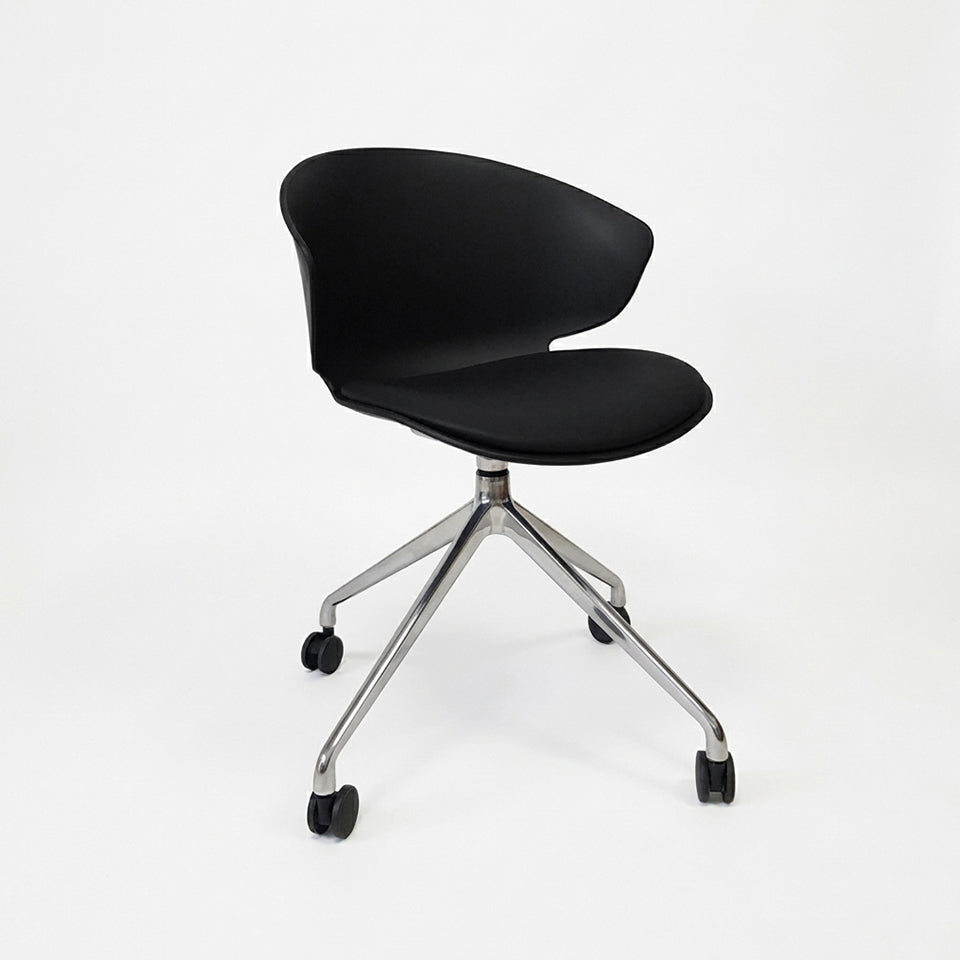 Viggo Swivel Chair